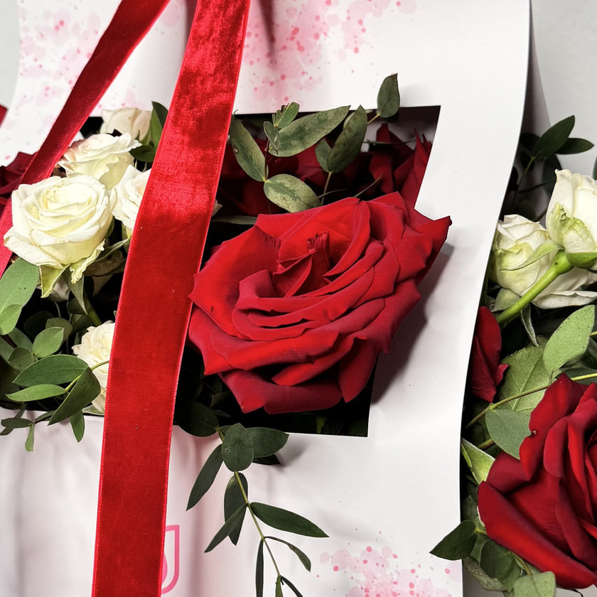 Love Box Deluxe - 18 Rosas