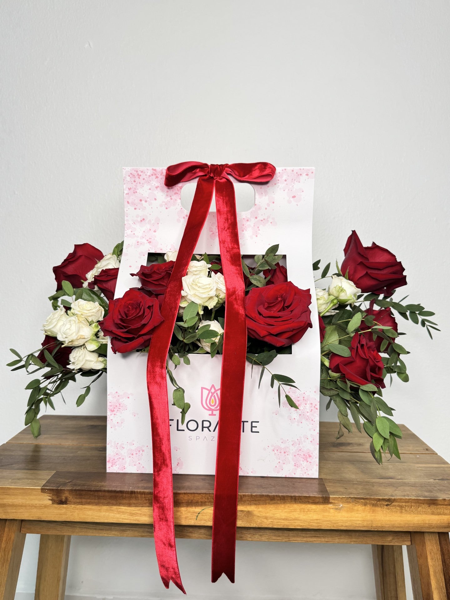 Love Box Deluxe - 18 Rosas