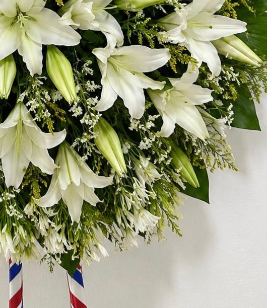Corona de Lirios Blancos