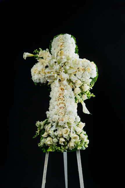 Cruz de Rosas y Lirios – Luz Eterna