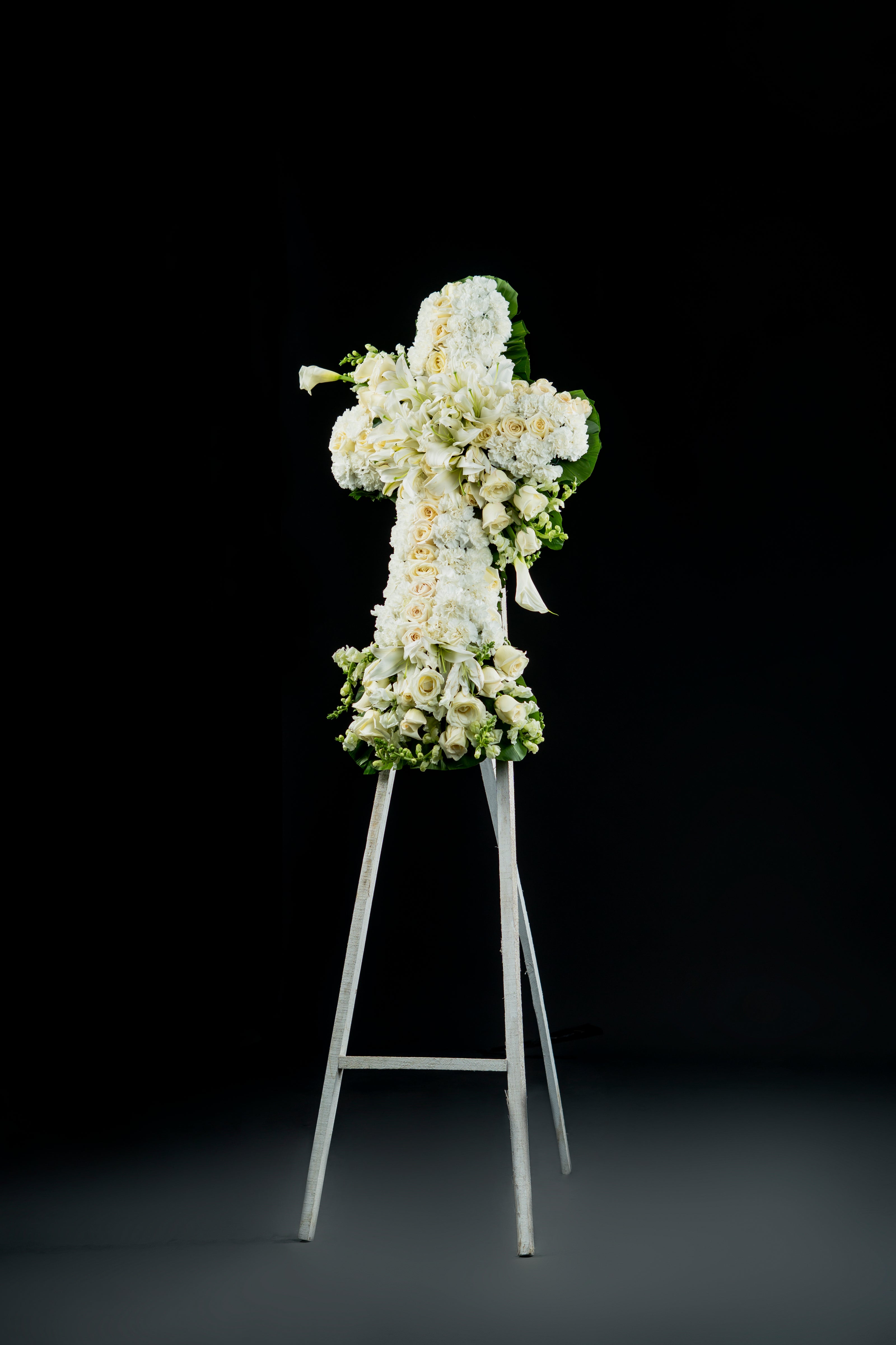 Cruz de Rosas y Lirios – Luz Eterna