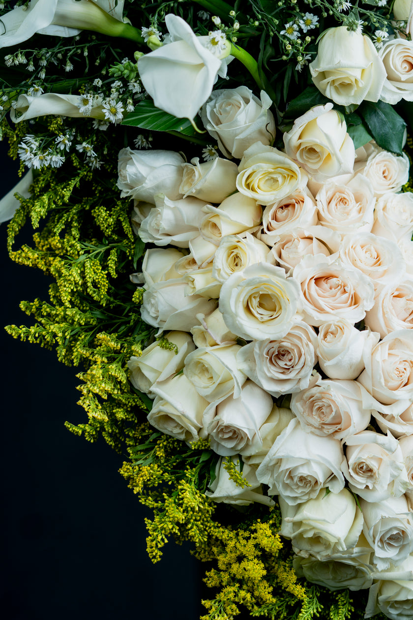 Anillo de Rosas y Calas – Homenaje Sereno