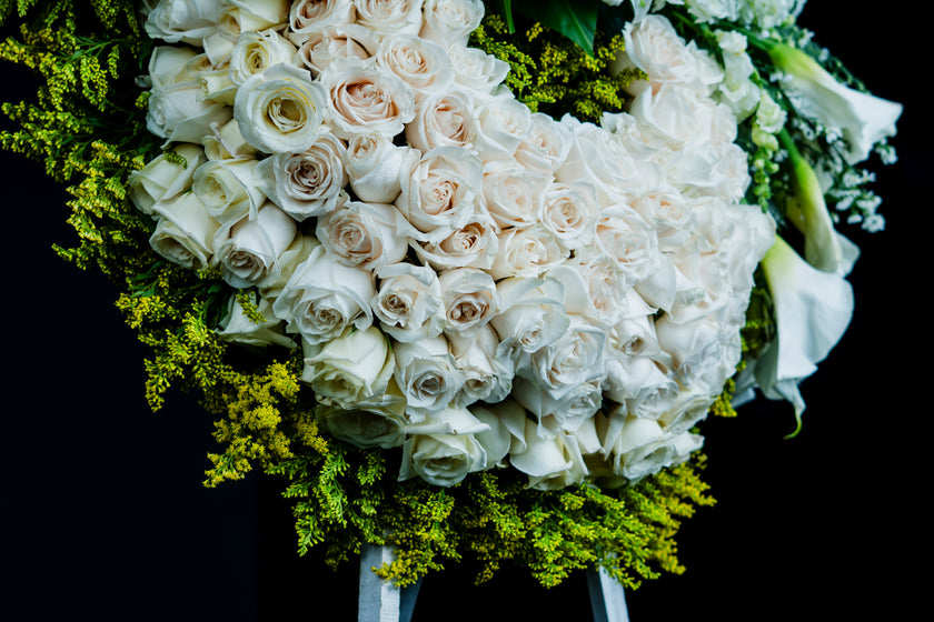 Anillo de Rosas y Calas – Homenaje Sereno