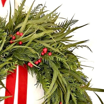 Corona de Pino y Eucalyptus Lengua – 19” – Natural